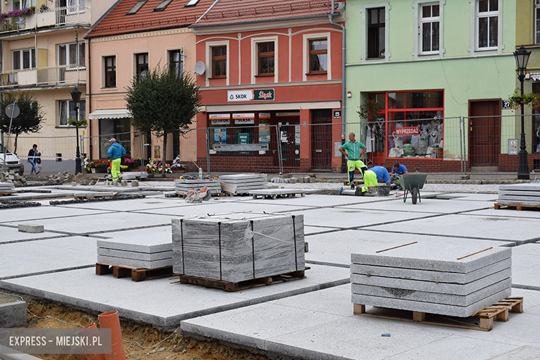 Przebudowa średzkiego rynku trwa