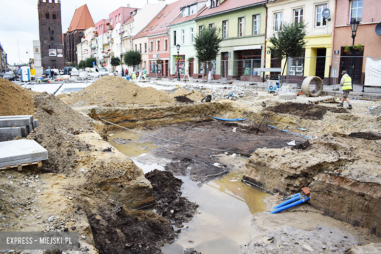 Przebudowa średzkiego rynku trwa