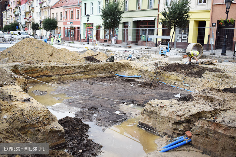 Przebudowa średzkiego rynku trwa