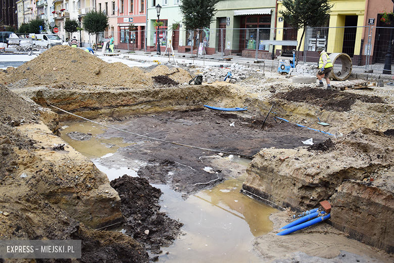 Przebudowa średzkiego rynku trwa