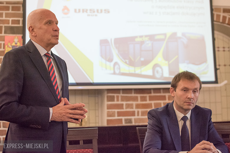 Podpisanie umowy na dostawę autobusów elektrycznych