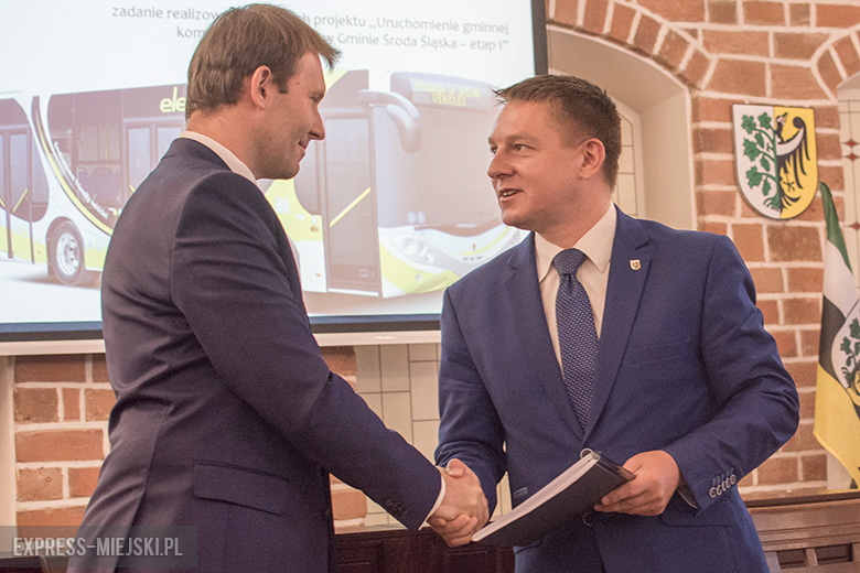 Podpisanie umowy na dostawę autobusów elektrycznych