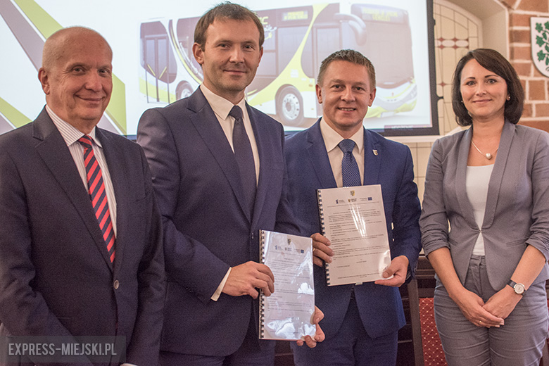 Podpisanie umowy na dostawę autobusów elektrycznych