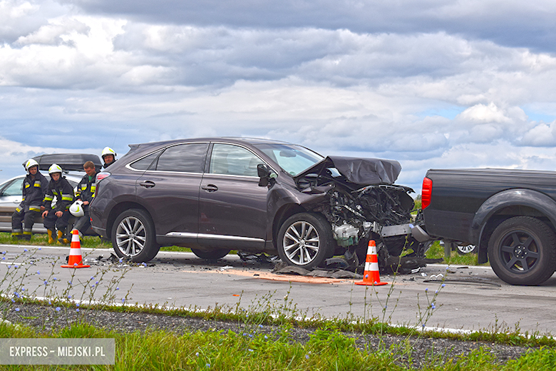 Kolizja na autostradzie A4 pomiędzy Kostomłotami a Kątami Wrocławskimi