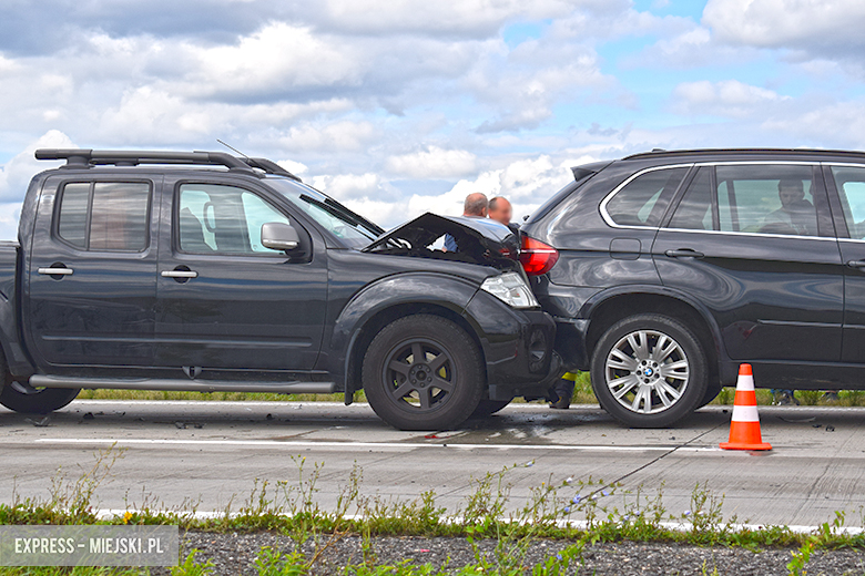 Kolizja na autostradzie A4 pomiędzy Kostomłotami a Kątami Wrocławskimi
