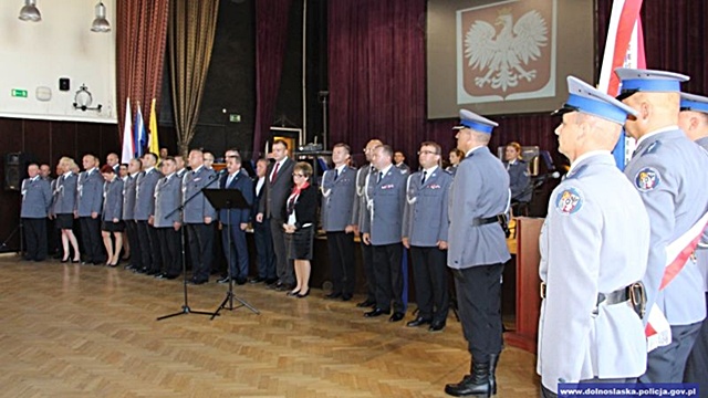 Ślubowanie nowo przyjętych policjantów
