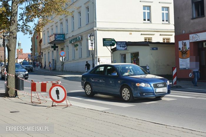 Budynek stwarza zagrożenie dla pieszych