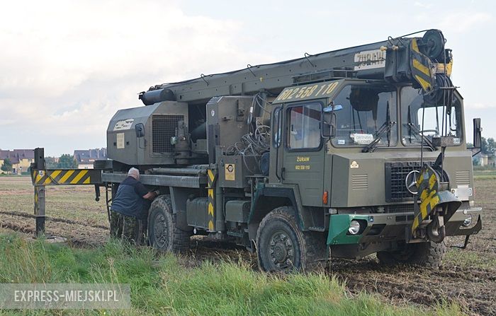 Tir wjechał do rowu