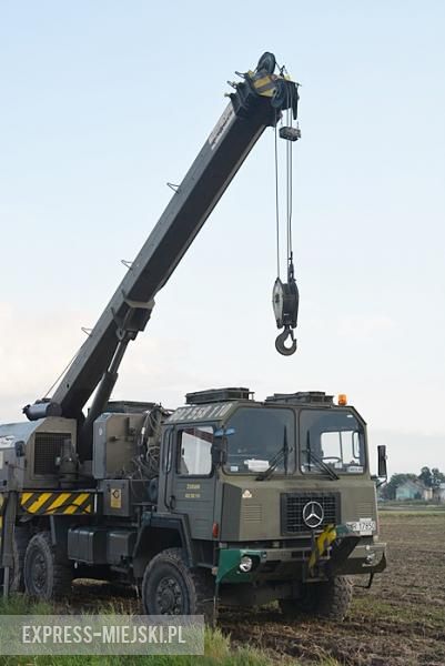 Tir wjechał do rowu