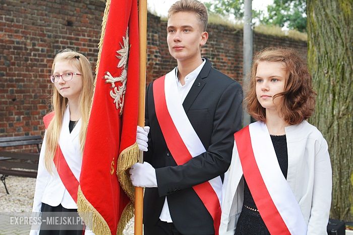 Rozpoczęcie roku szkolnego w szkole podstawowej