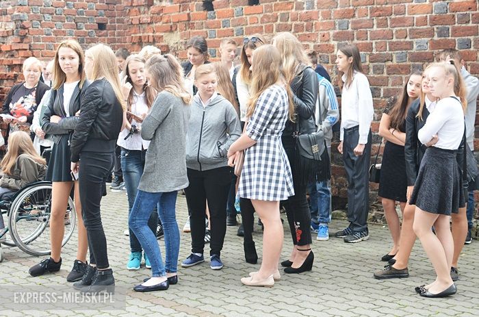 Rozpoczęcie roku szkolnego w szkole podstawowej