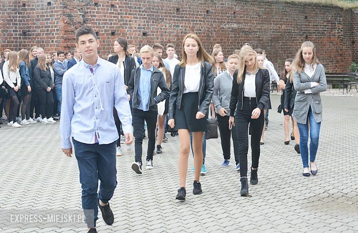 Rozpoczęcie roku szkolnego w szkole podstawowej