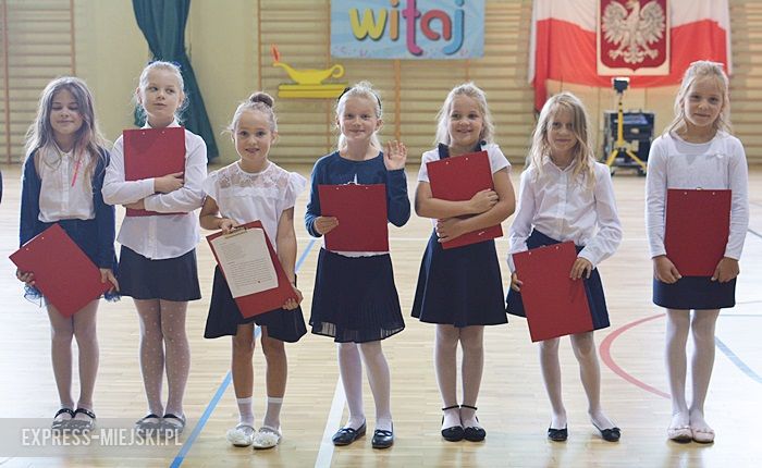 Rozpoczęcie roku szkolnego w szkole podstawowej w Środzie Śląskiej