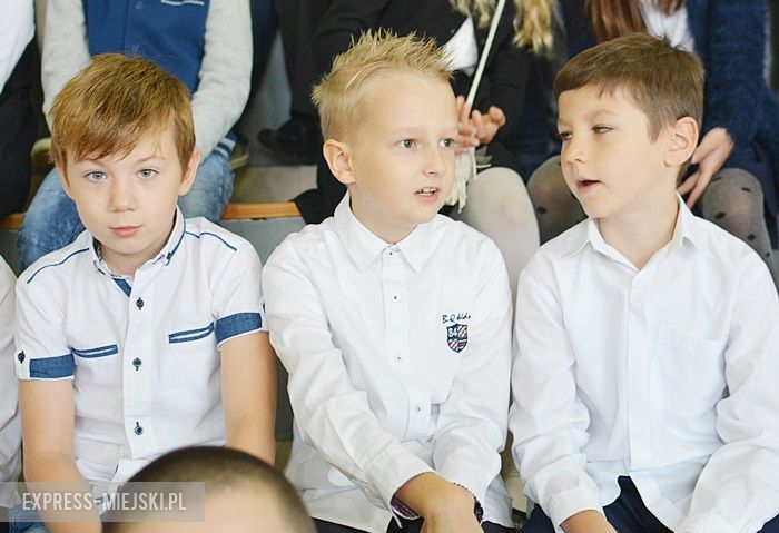 Rozpoczęcie roku szkolnego w szkole podstawowej w Środzie Śląskiej