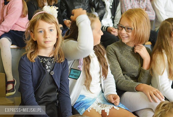 Rozpoczęcie roku szkolnego w szkole podstawowej w Środzie Śląskiej