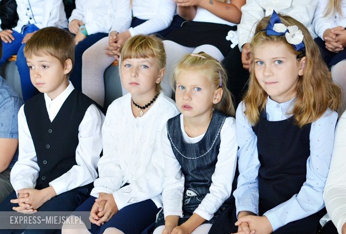 Rozpoczęcie roku szkolnego w szkole podstawowej w Środzie Śląskiej