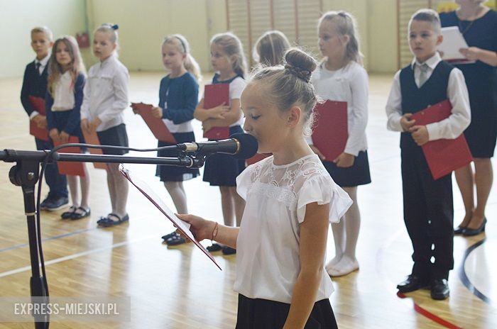 Rozpoczęcie roku szkolnego w szkole podstawowej w Środzie Śląskiej