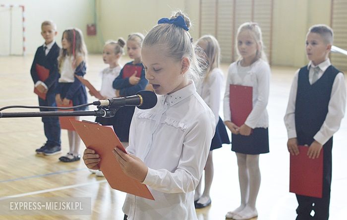 Rozpoczęcie roku szkolnego w szkole podstawowej w Środzie Śląskiej