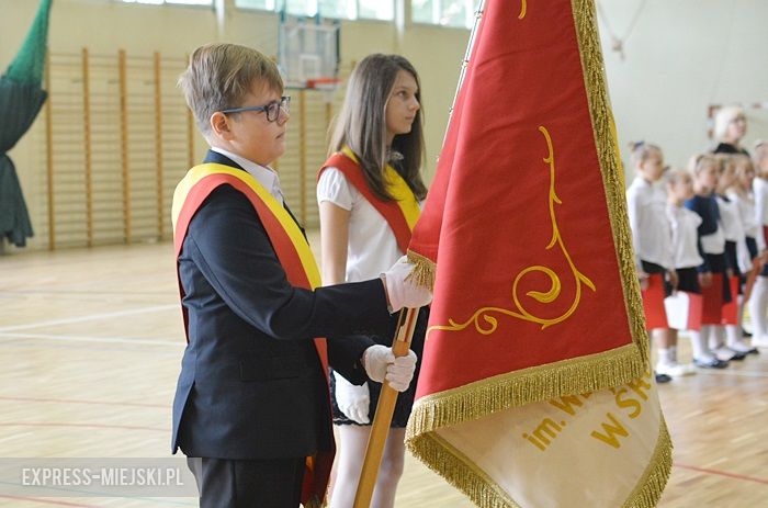 Rozpoczęcie roku szkolnego w szkole podstawowej w Środzie Śląskiej