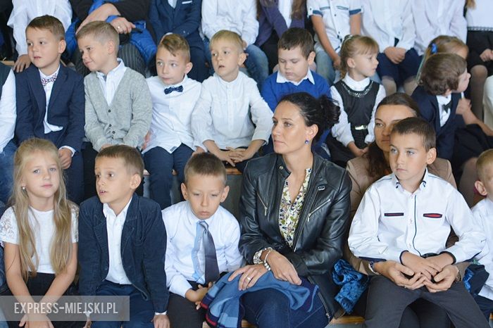 Rozpoczęcie roku szkolnego w szkole podstawowej w Środzie Śląskiej