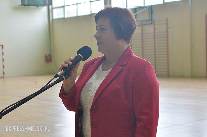 Rozpoczęcie roku szkolnego w szkole podstawowej w Środzie Śląskiej