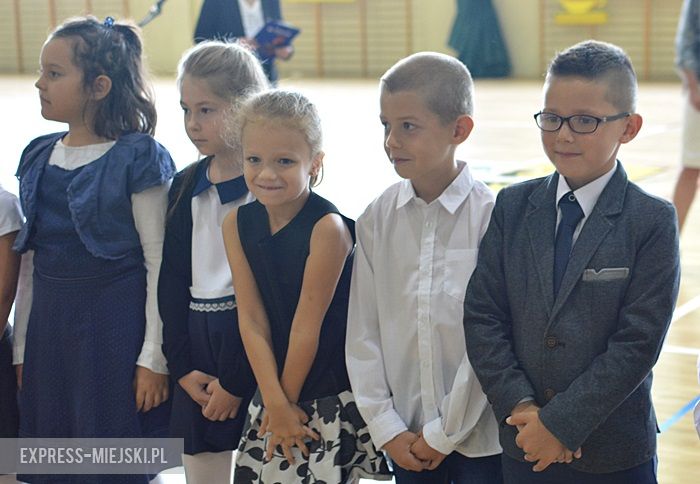 Rozpoczęcie roku szkolnego w szkole podstawowej w Środzie Śląskiej