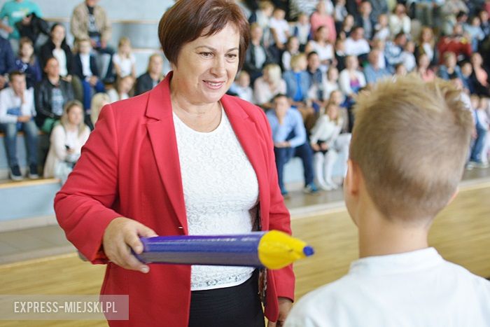 Rozpoczęcie roku szkolnego w szkole podstawowej w Środzie Śląskiej