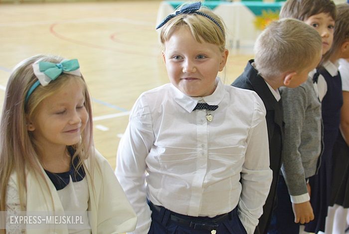 Rozpoczęcie roku szkolnego w szkole podstawowej w Środzie Śląskiej