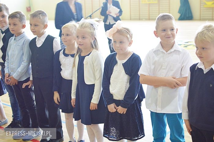 Rozpoczęcie roku szkolnego w szkole podstawowej w Środzie Śląskiej