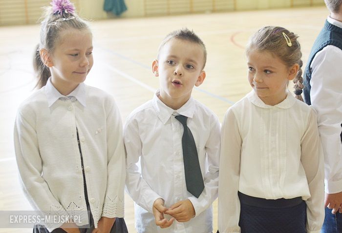 Rozpoczęcie roku szkolnego w szkole podstawowej w Środzie Śląskiej