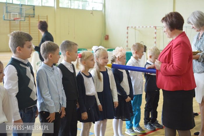 Rozpoczęcie roku szkolnego w szkole podstawowej w Środzie Śląskiej