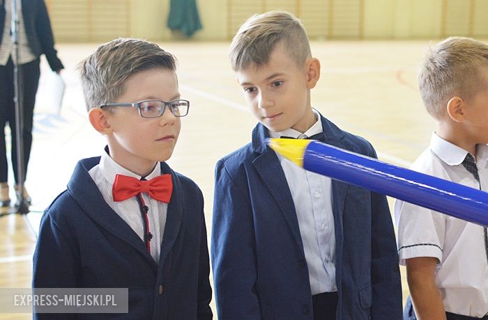 Rozpoczęcie roku szkolnego w szkole podstawowej w Środzie Śląskiej