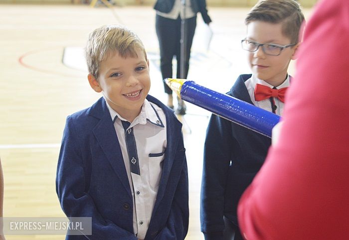 Rozpoczęcie roku szkolnego w szkole podstawowej w Środzie Śląskiej