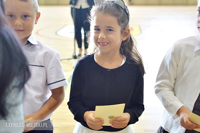 Rozpoczęcie roku szkolnego w szkole podstawowej w Środzie Śląskiej