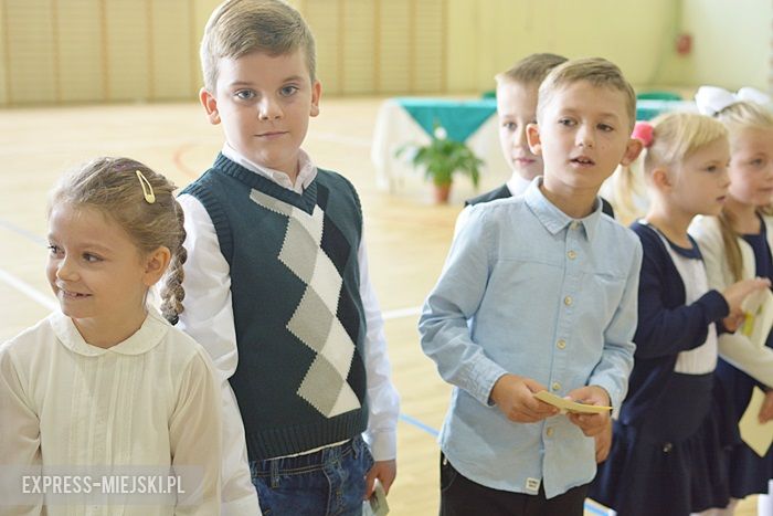 Rozpoczęcie roku szkolnego w szkole podstawowej w Środzie Śląskiej