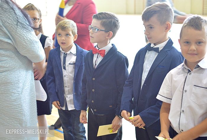 Rozpoczęcie roku szkolnego w szkole podstawowej w Środzie Śląskiej