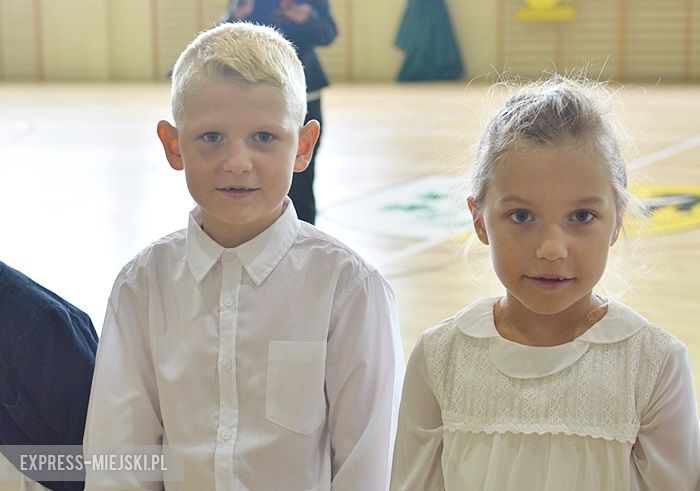 Rozpoczęcie roku szkolnego w szkole podstawowej w Środzie Śląskiej