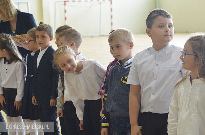 Rozpoczęcie roku szkolnego w szkole podstawowej w Środzie Śląskiej