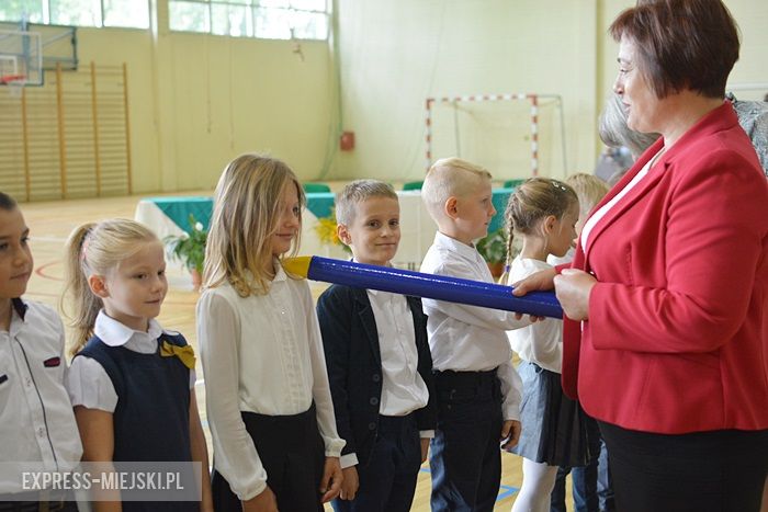 Rozpoczęcie roku szkolnego w szkole podstawowej w Środzie Śląskiej