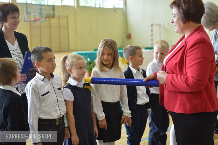 Rozpoczęcie roku szkolnego w szkole podstawowej w Środzie Śląskiej