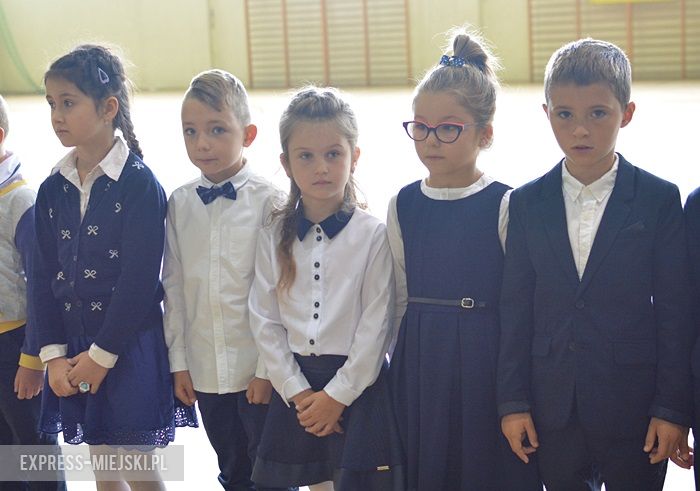Rozpoczęcie roku szkolnego w szkole podstawowej w Środzie Śląskiej