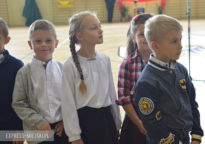 Rozpoczęcie roku szkolnego w szkole podstawowej w Środzie Śląskiej