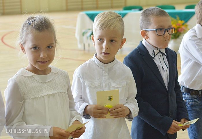 Rozpoczęcie roku szkolnego w szkole podstawowej w Środzie Śląskiej