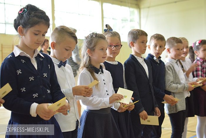 Rozpoczęcie roku szkolnego w szkole podstawowej w Środzie Śląskiej