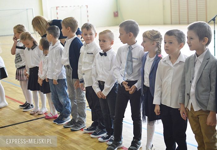 Rozpoczęcie roku szkolnego w szkole podstawowej w Środzie Śląskiej