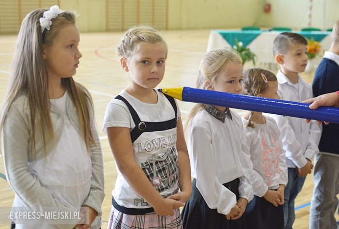 Rozpoczęcie roku szkolnego w szkole podstawowej w Środzie Śląskiej