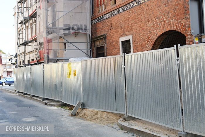 Ruszyły prace remontowe przy ratuszu