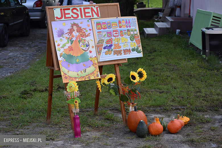 Dzieci witają jesień