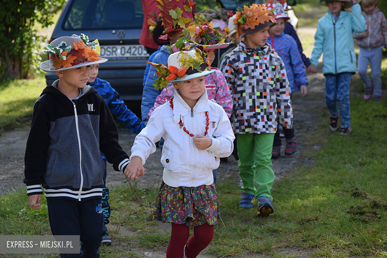 Dzieci witają jesień
