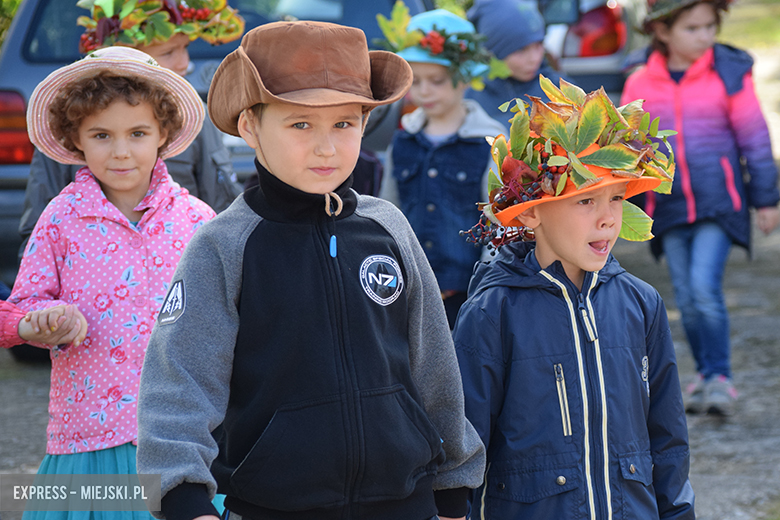Dzieci witają jesień